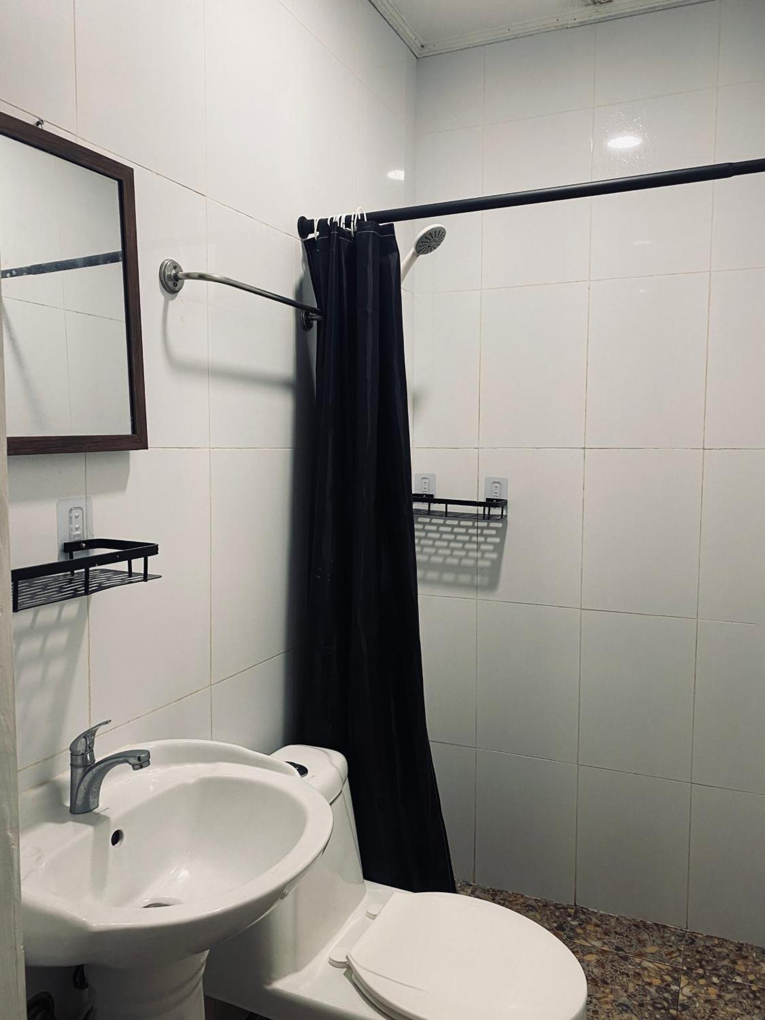 Lakayo Hillside Apartelle 산 후안 외부 사진