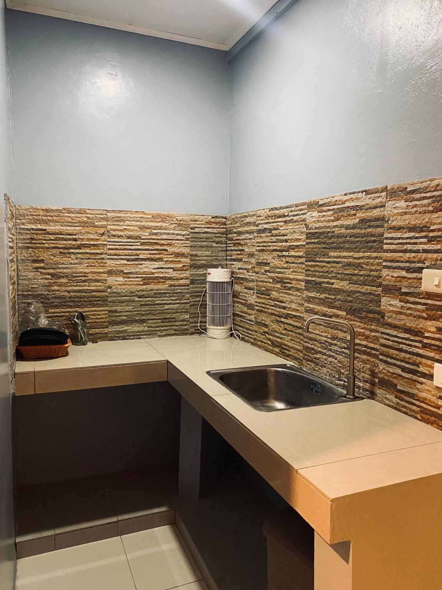 Lakayo Hillside Apartelle 산 후안 외부 사진