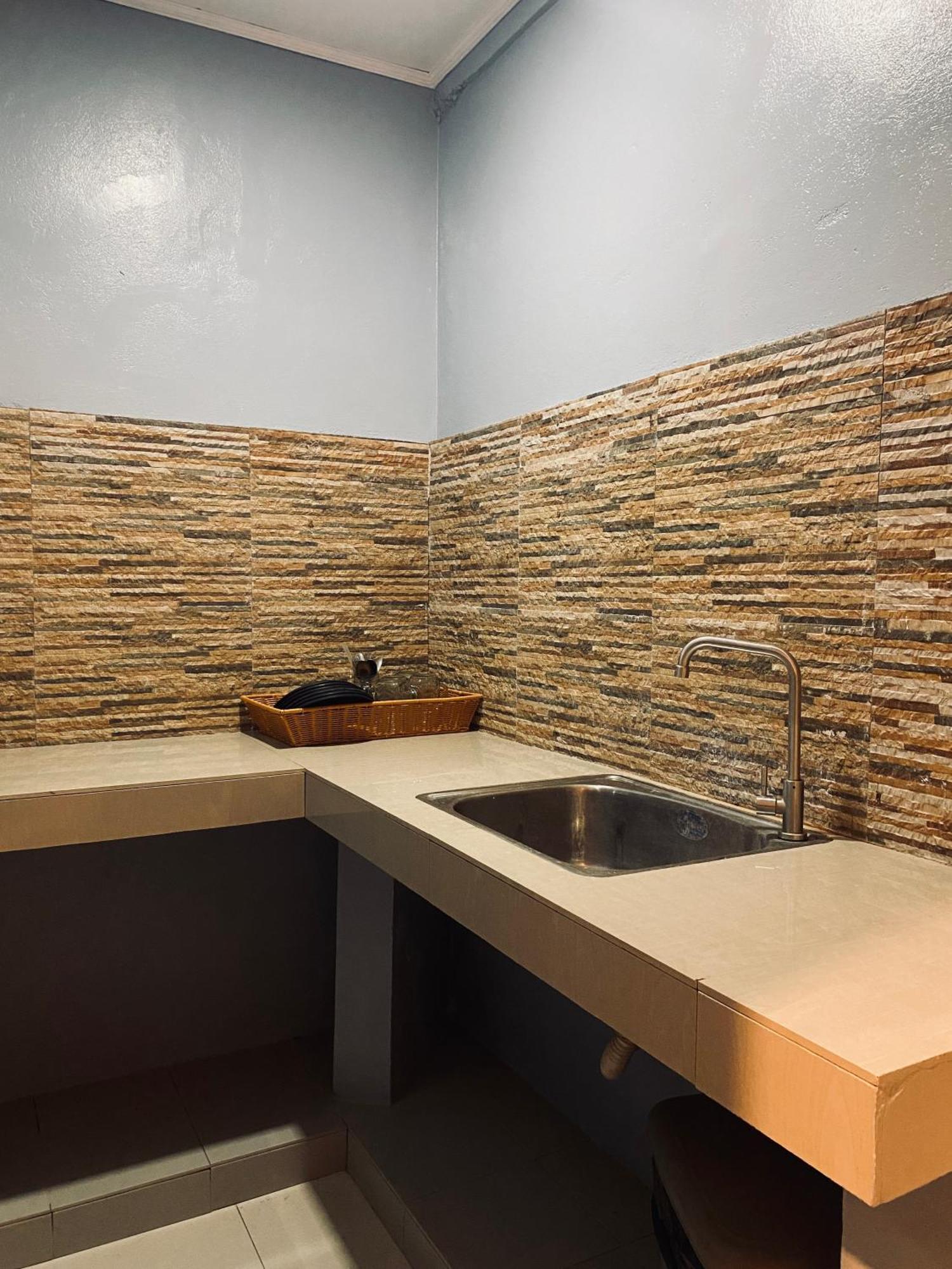 Lakayo Hillside Apartelle 산 후안 외부 사진
