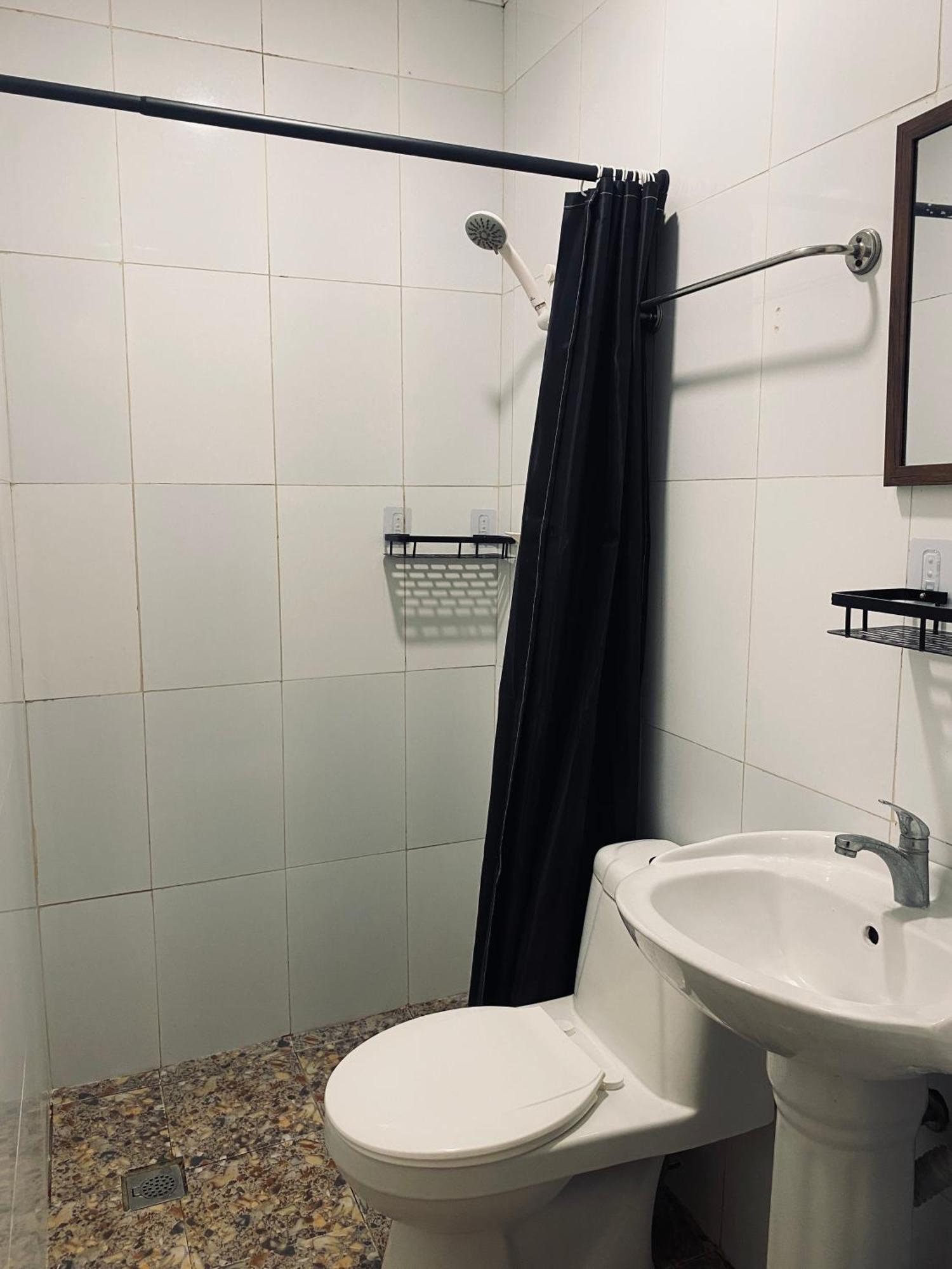 Lakayo Hillside Apartelle 산 후안 외부 사진