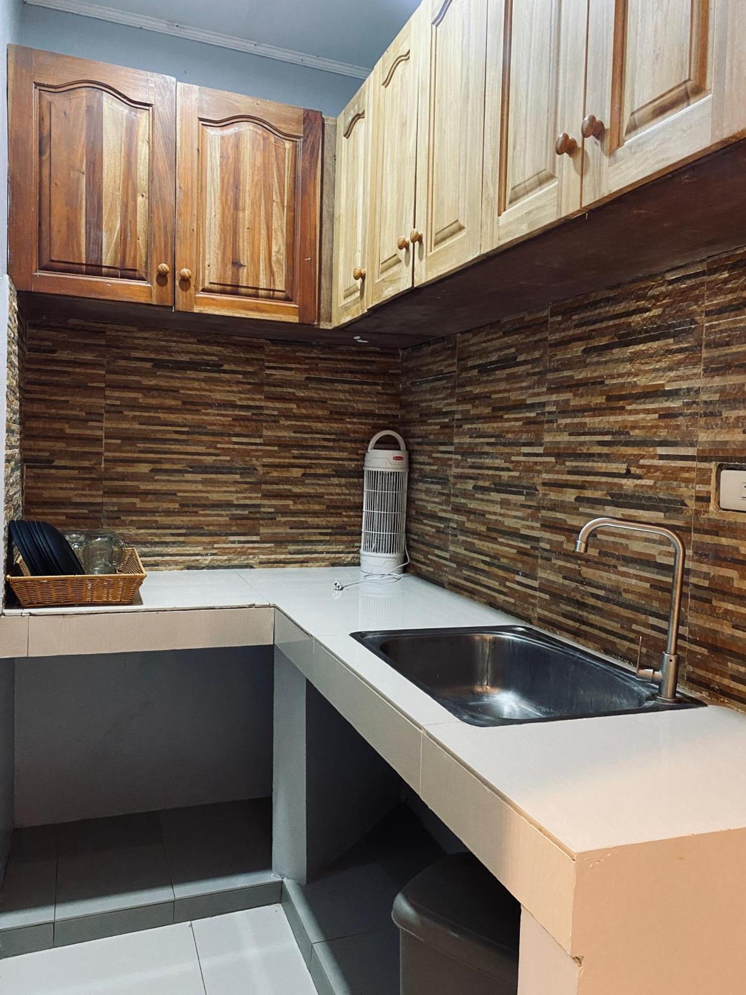 Lakayo Hillside Apartelle 산 후안 외부 사진
