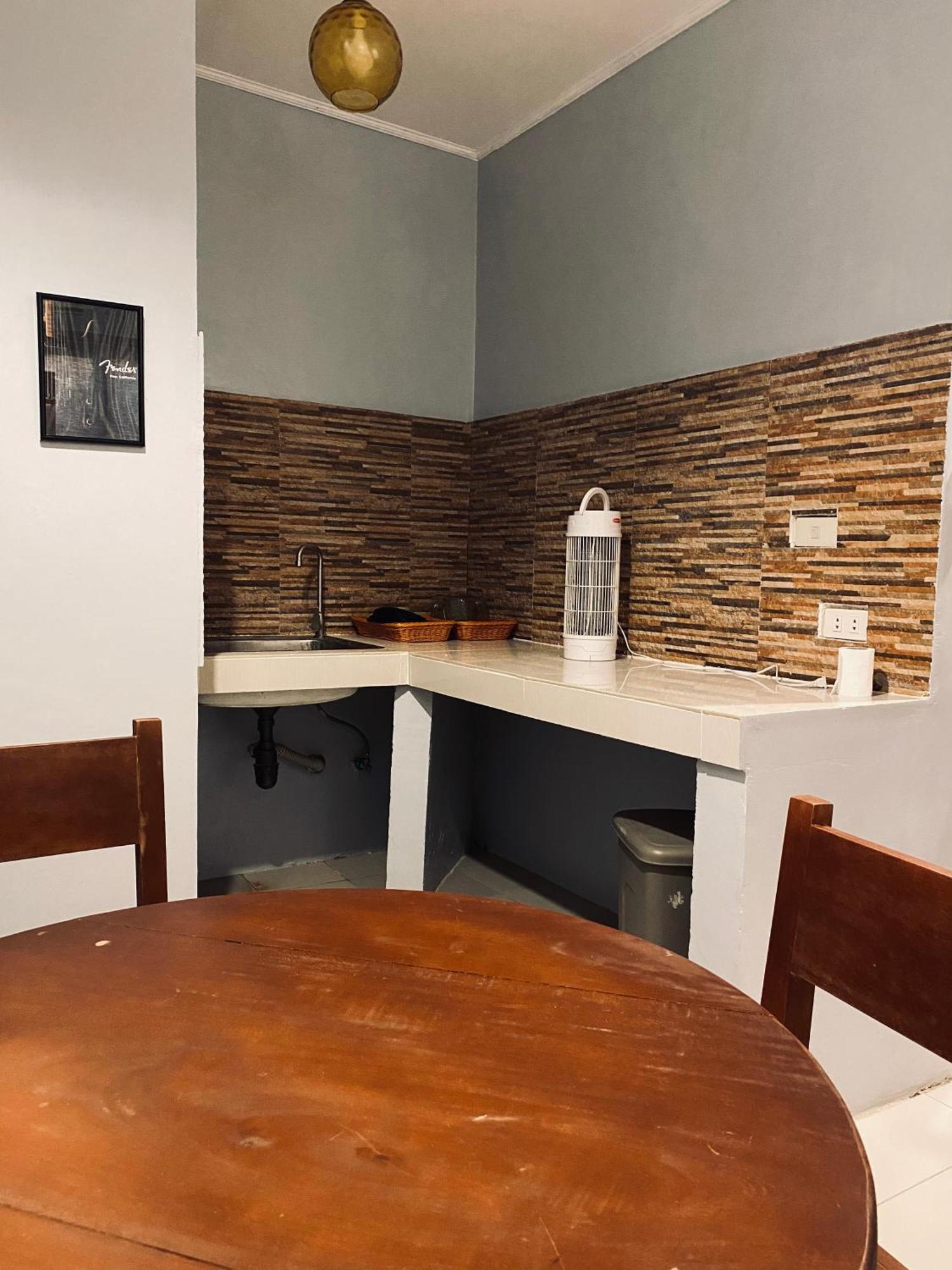 Lakayo Hillside Apartelle 산 후안 외부 사진