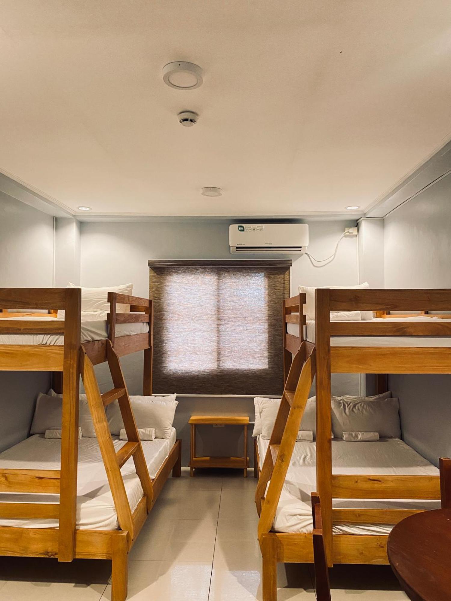 Lakayo Hillside Apartelle 산 후안 외부 사진