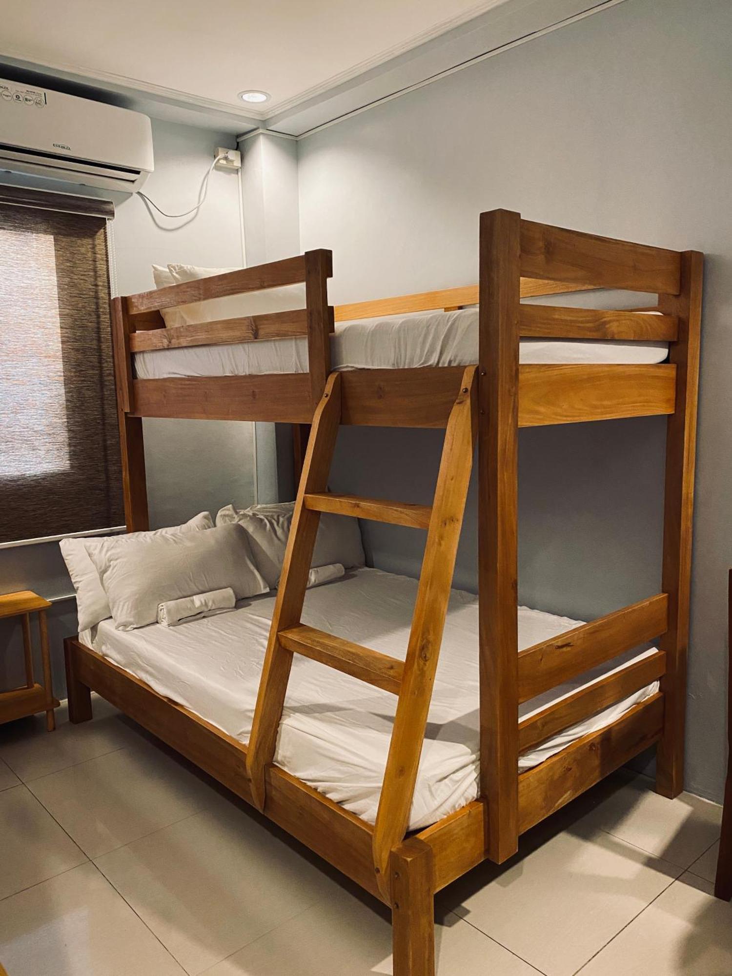 Lakayo Hillside Apartelle 산 후안 외부 사진